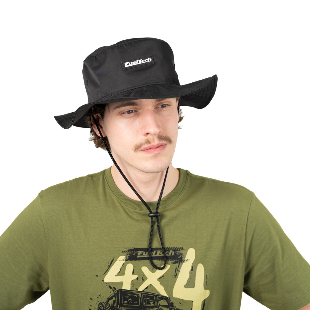 Chapéu Bucket FT - modelo ajustando aba